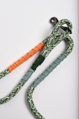 Green Corme classic dog leash knot detail